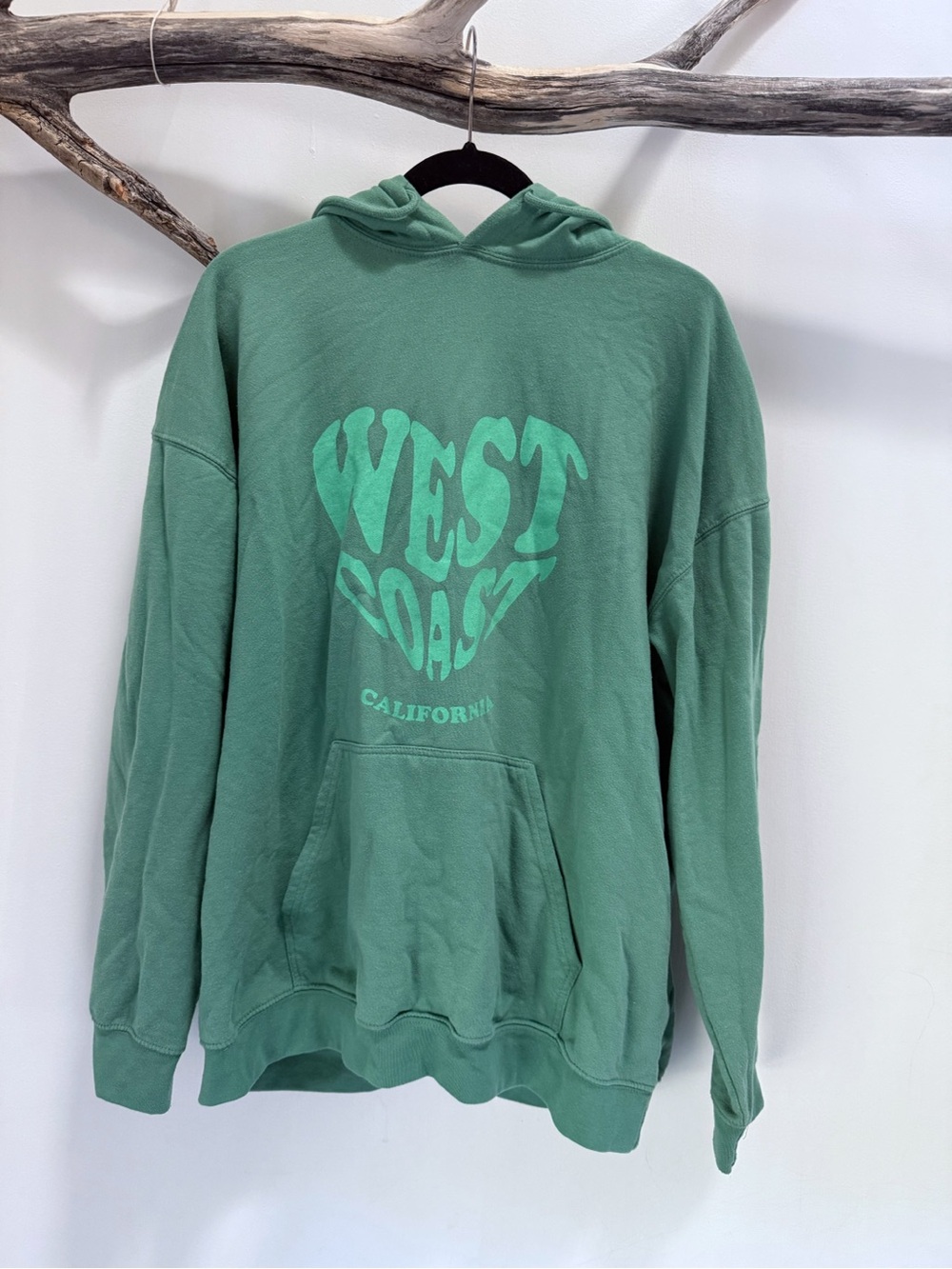 Boohoo | Oversized Green Hoodie Women’s Medium Heart West Coast California GUC